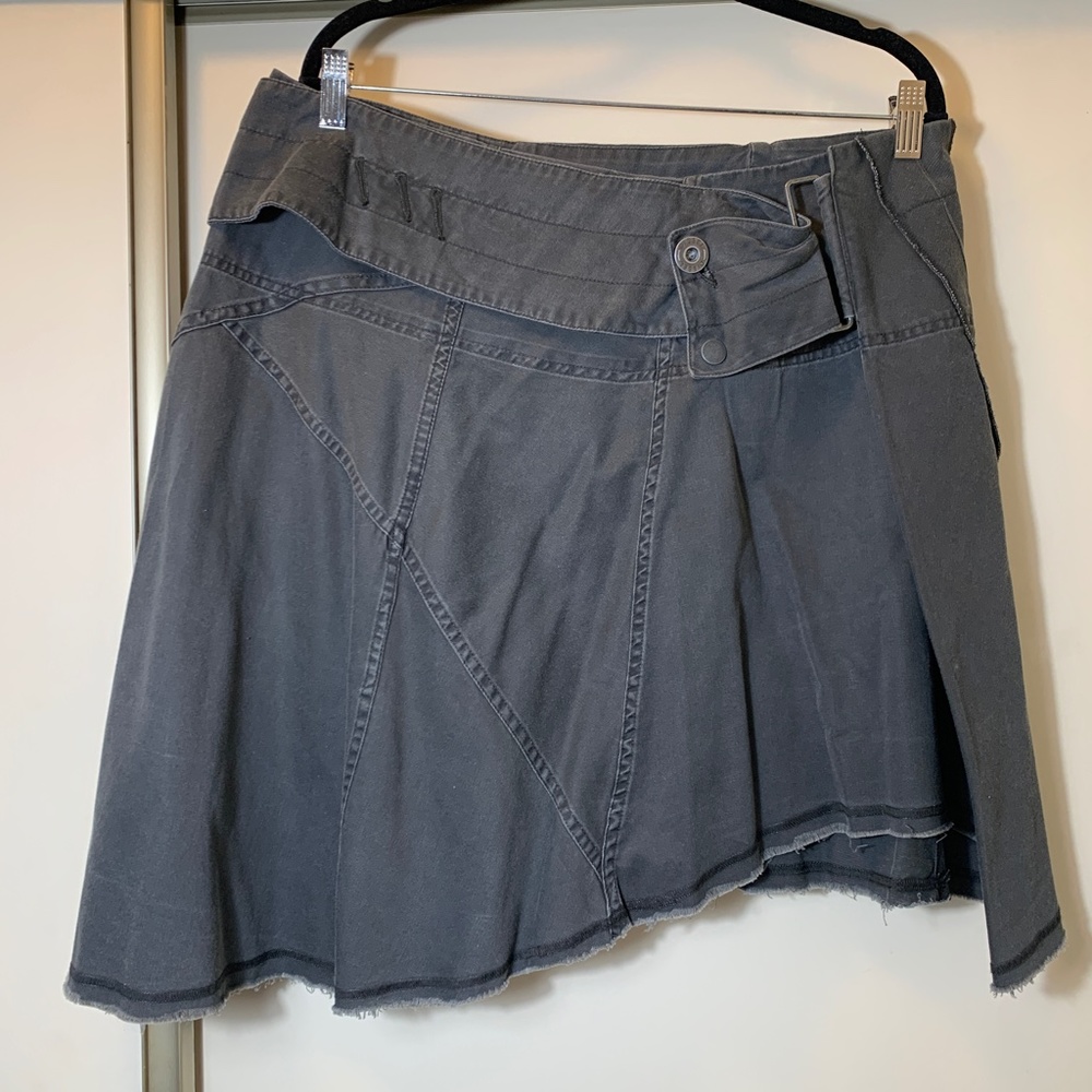 Vintage DIESEL Denim Skirt - Color: Black - Size: 31